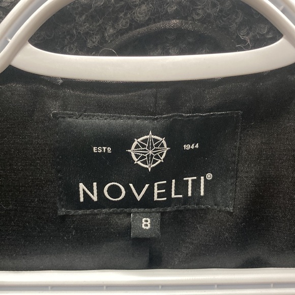 Tweed/Textured/Boucle winter coat with fur hood from a Laura brand - Picture 2 of 6